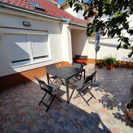 Mohács Blankapartman מראה חיצוני תמונה
