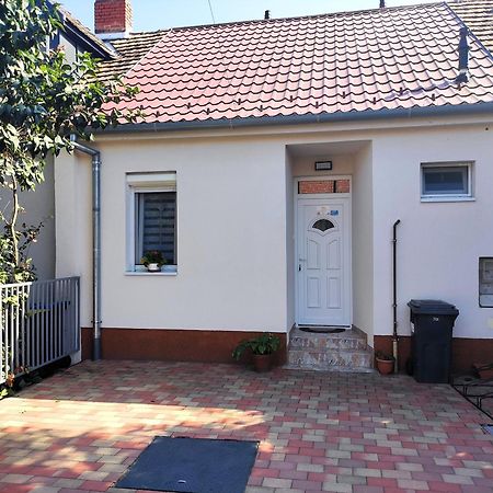 Mohács Blankapartman מראה חיצוני תמונה